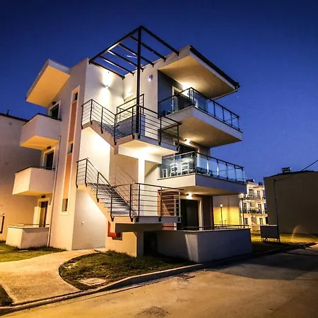 Amphipolis Deluxe * Ofrínion