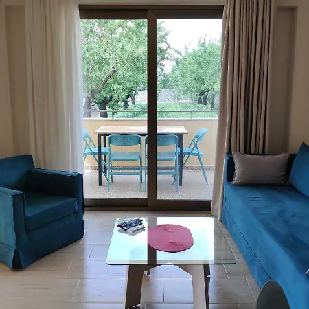 Amphipolis Deluxe Ofrínion