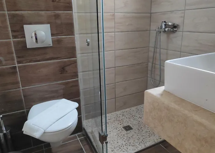 Amphipolis Deluxe * Ofrínion